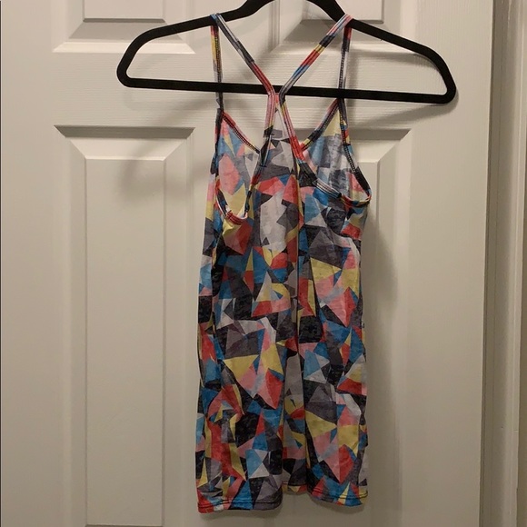 Geometric Tank - Picture 3 of 3